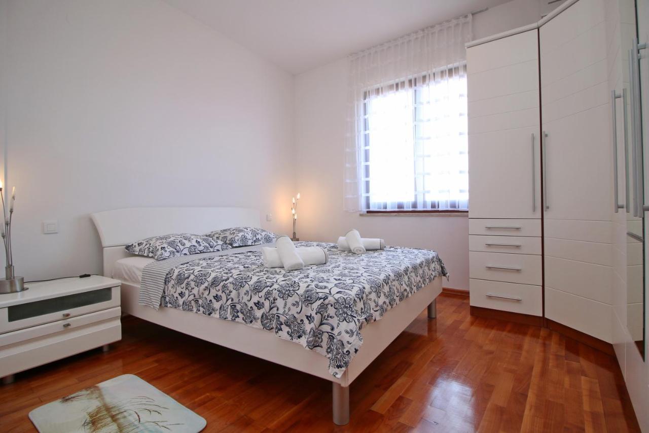 Polo apartments Rovigno Esterno foto