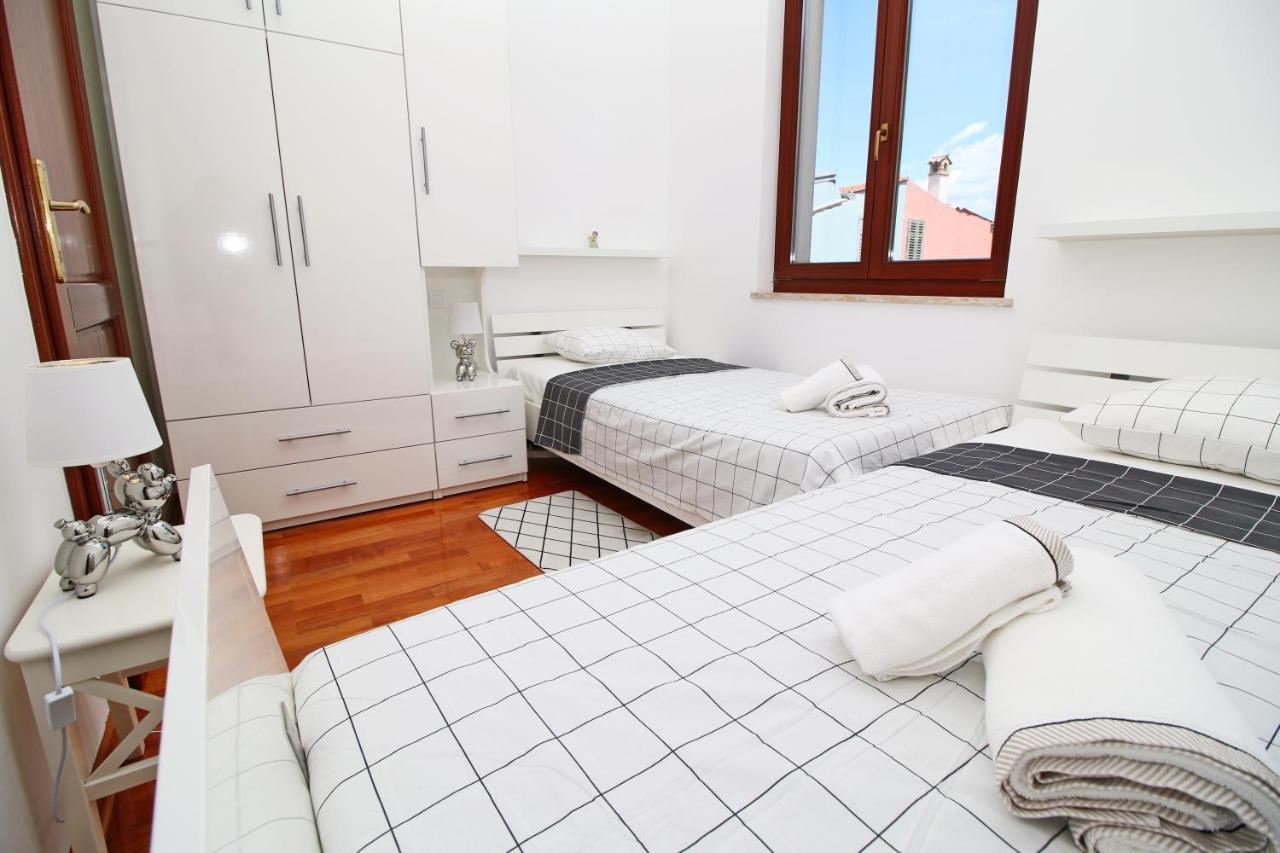 Polo apartments Rovigno Esterno foto